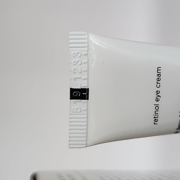 Dr. Brandt 24/7 Retinol Eye Cream with Ruby Crystal Complex - Picture 7 of 8